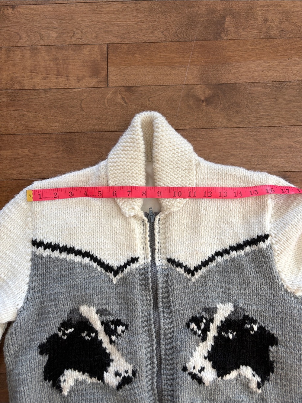 Handmade Vintage Chunky Zip-Front Cow Motif Sweater Vest in Gray & Cream - Picture 8 of 12